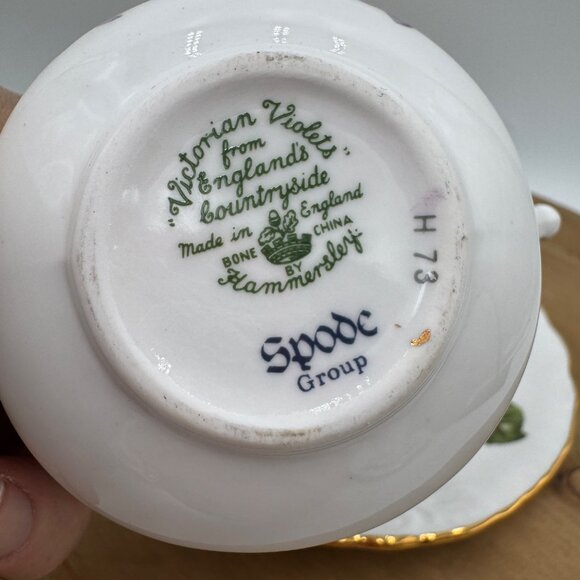 Vintage Hammersley "Victorian Violets" English Tea Cup Saucer - Picture 2 of 7